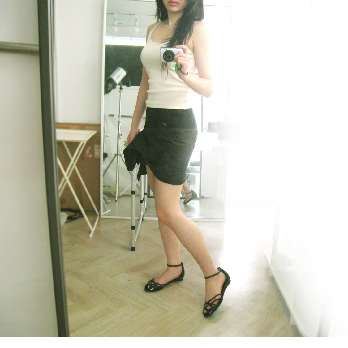 츠모리치사토 트위스트 에나멜 샌들 상품이미지2