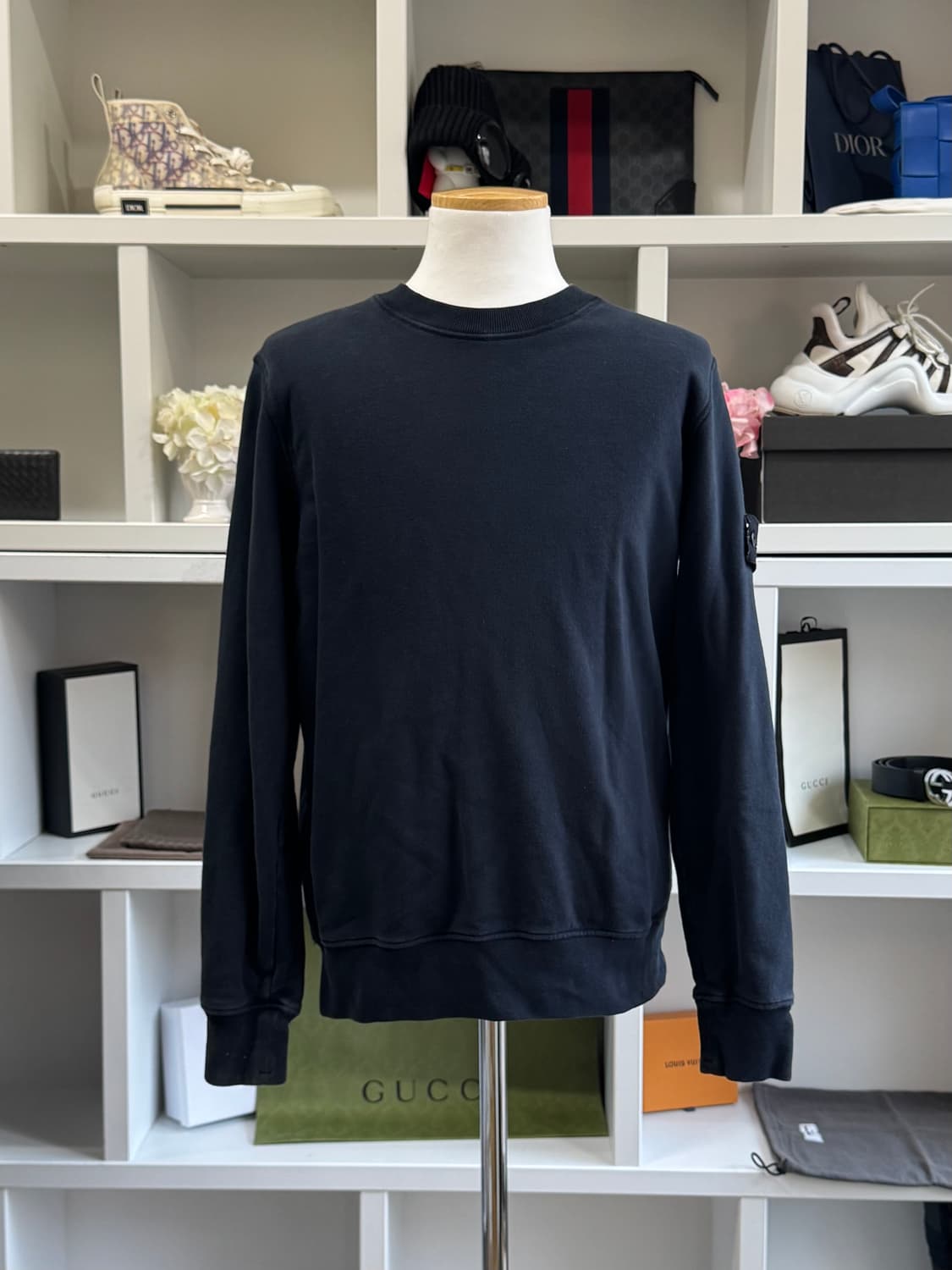 [새상품급,M] 스톤아일랜드 블랙 맨투맨 상품이미지1