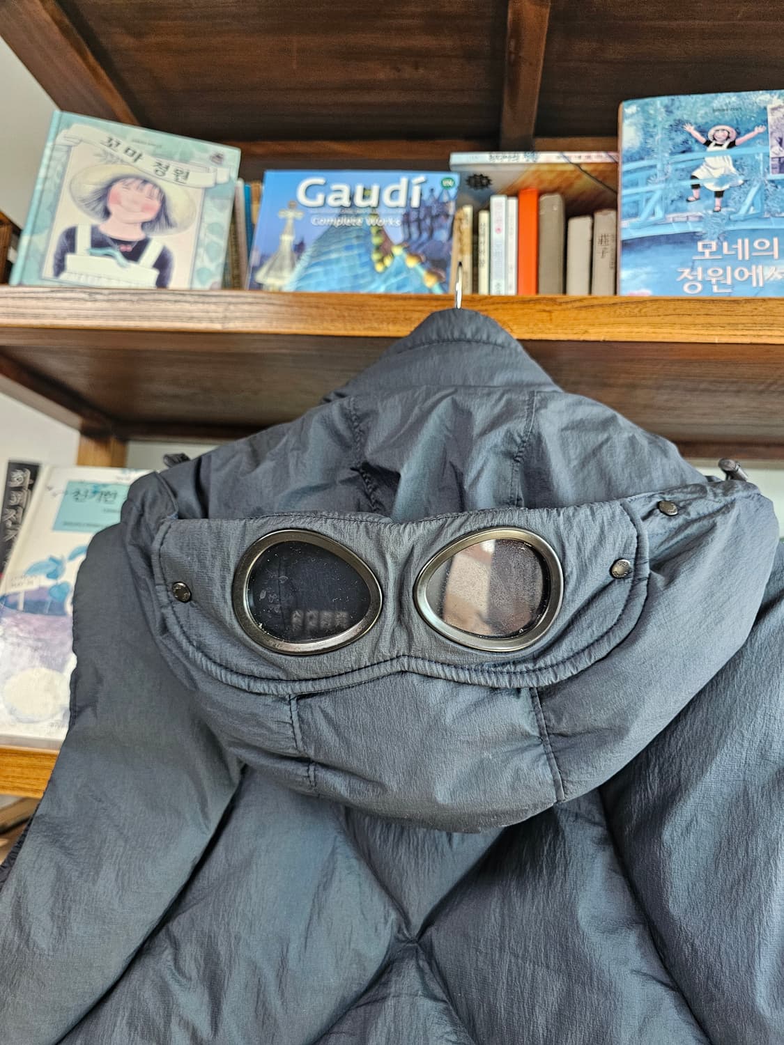 씨피컴퍼니 정품 조끼패딩 팔아요 사이즈 105 cp컴퍼니 상품이미지3