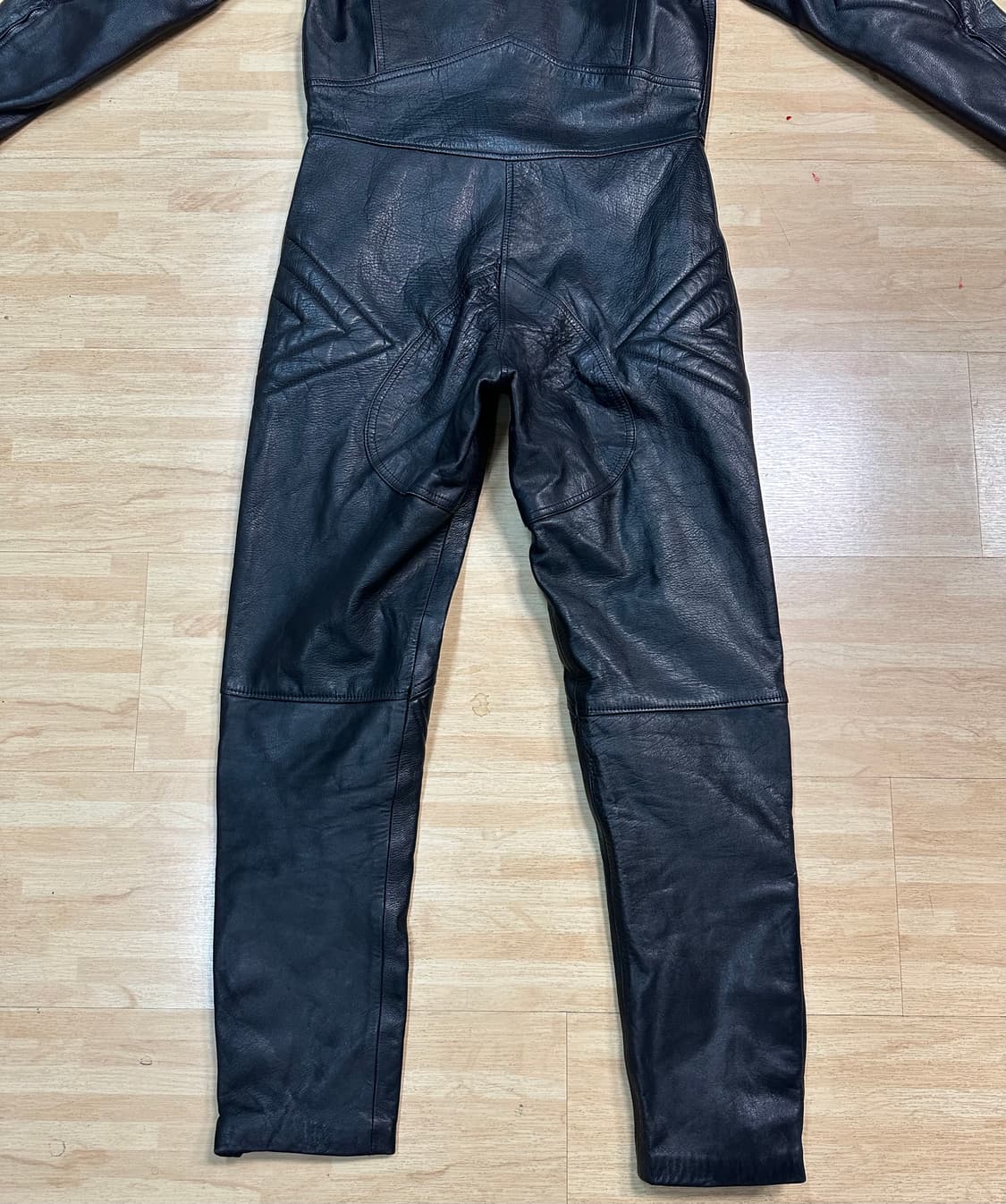 LEAD 원피스 가죽 슈트 상품이미지7