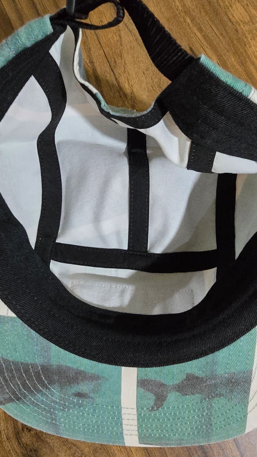 슈프림과 영국 설치미술가 슈프림 x 데미안 허스트 캠프캡 화이트 25SS 상품이미지4