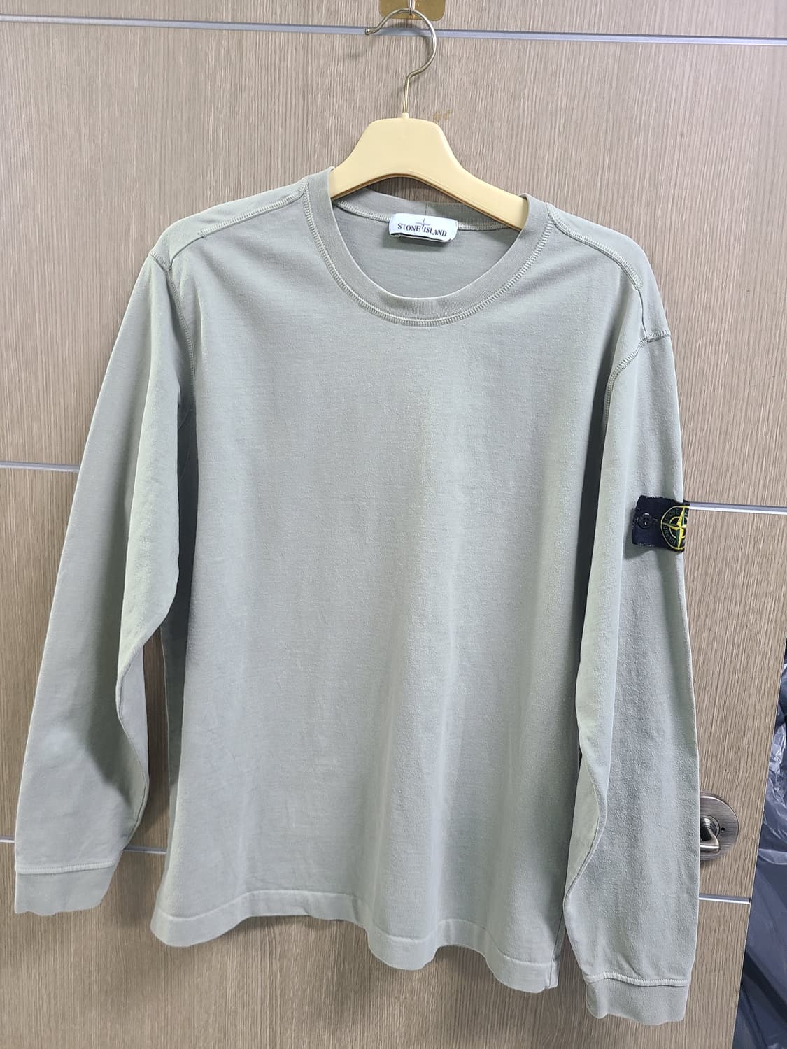 스톤아일랜드 와펜 롱슬리브 xl 상품이미지1