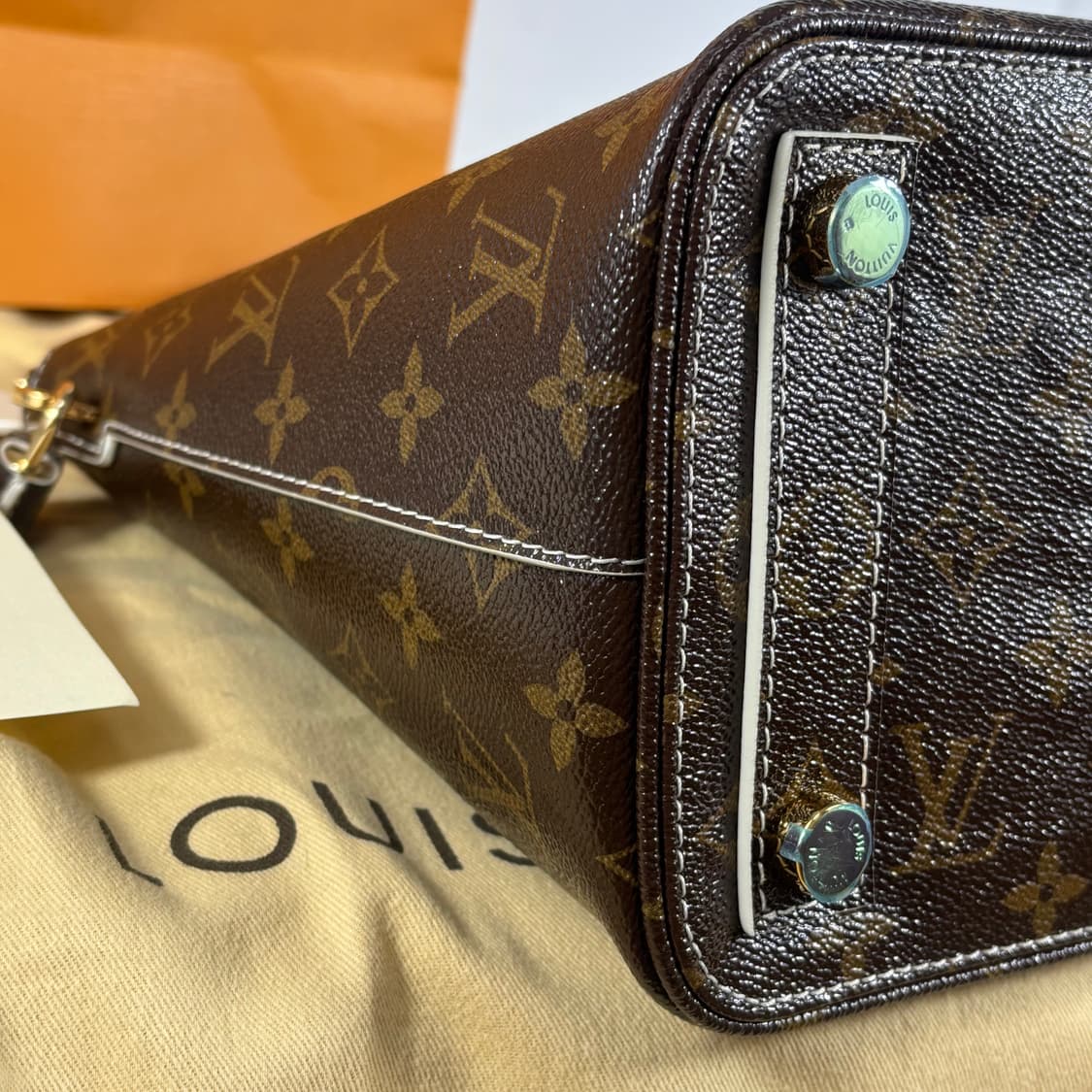 (새상품,정품)루이비통 페티쉬 락킷 M40597 상품이미지6