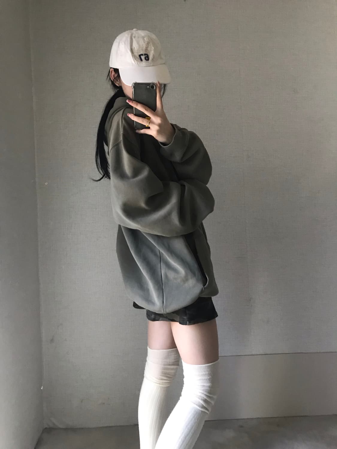 아디다스 00s 오버핏 카키 후드티 상품이미지3