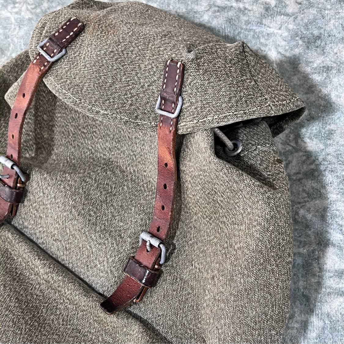 70s 스위스군 솔트앤페퍼 백팩 상품이미지3