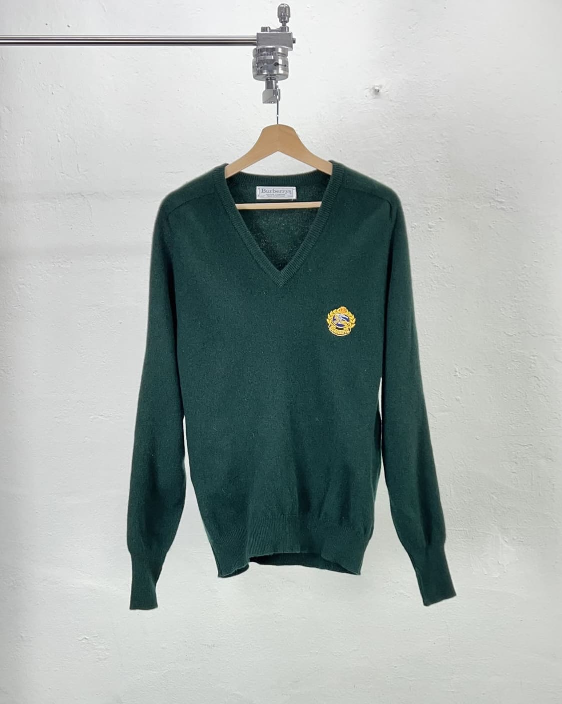 버버리 딥 그린 램스울 아카이브 브이넥 니트 스웨터 상품이미지1