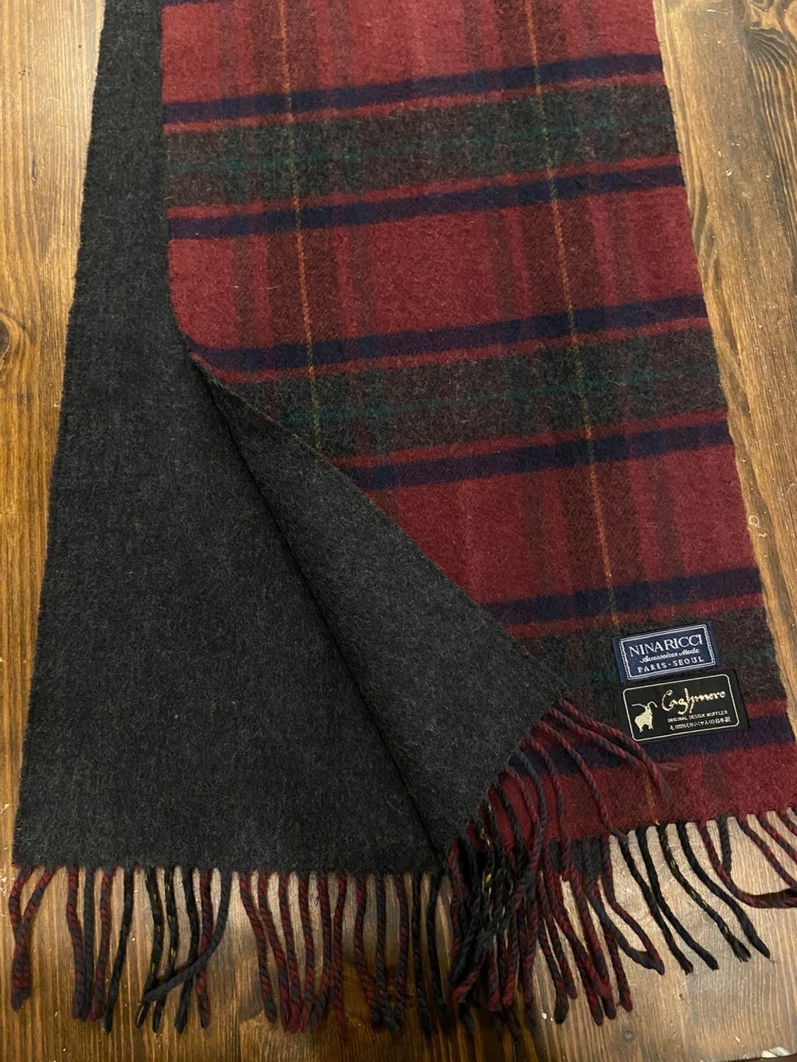 니나리치 캐시미어 투페이스 머플러  상품이미지4