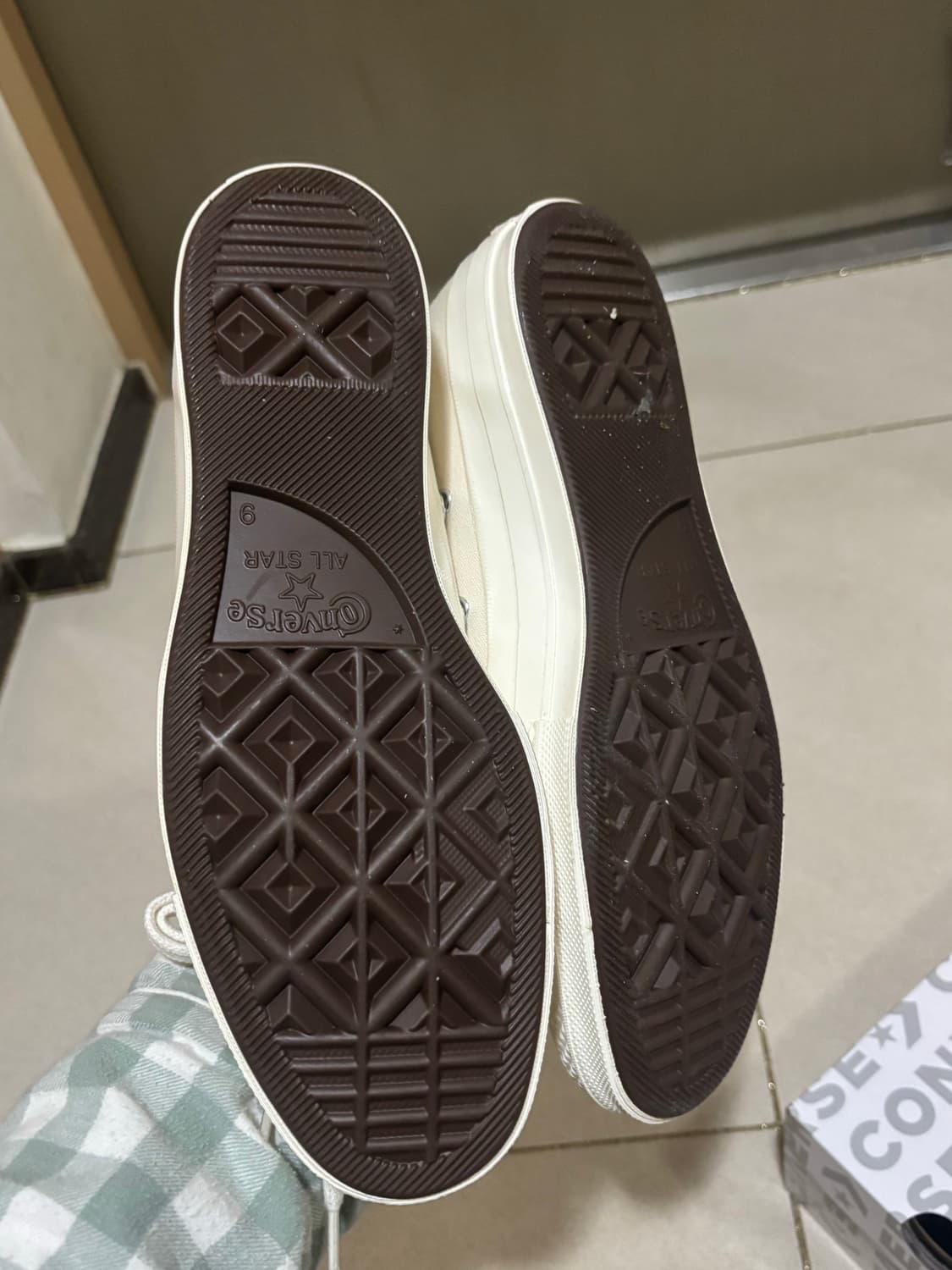 [새제품/270] 꼼데가르송 컨버스 척테일러 크림 하이 상품이미지3