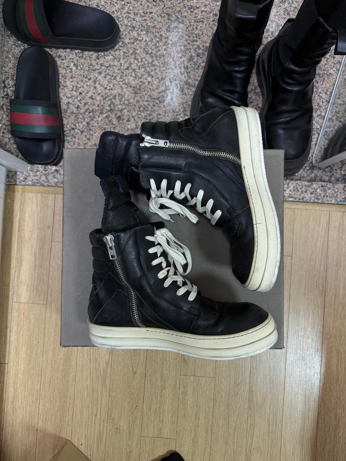 [42] 릭오웬스 지오바스켓 검검흰 상품이미지5