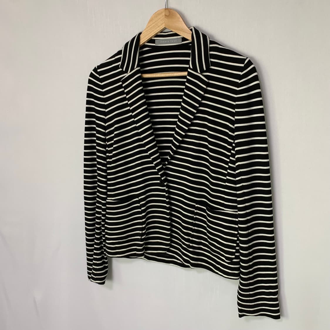 theory luxe 띠어리 빈티지 스트라이프 슬림 원버튼 여성자켓 38 상품이미지2