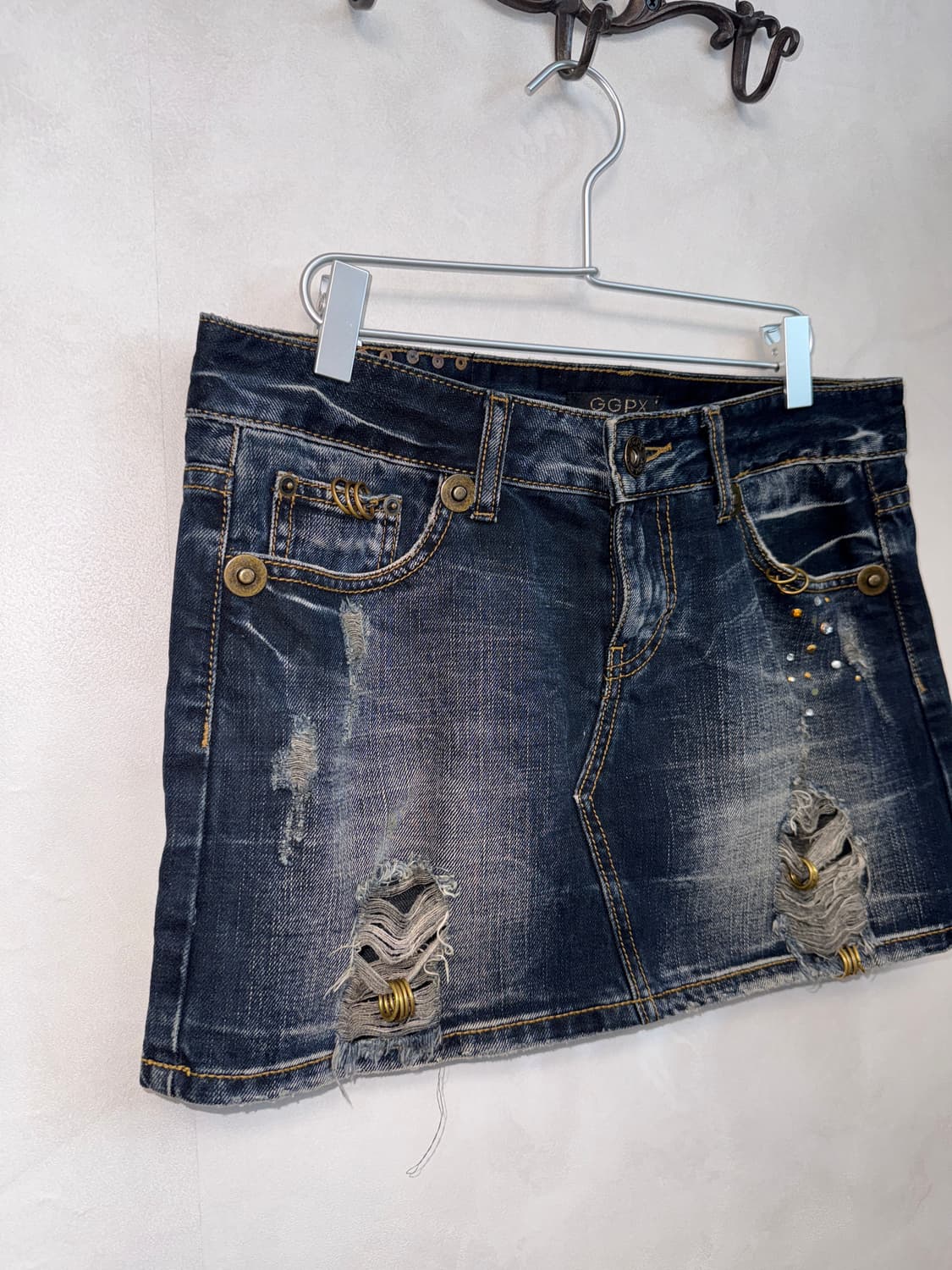 GGPX destroyed piercing washing denim sk 상품이미지2