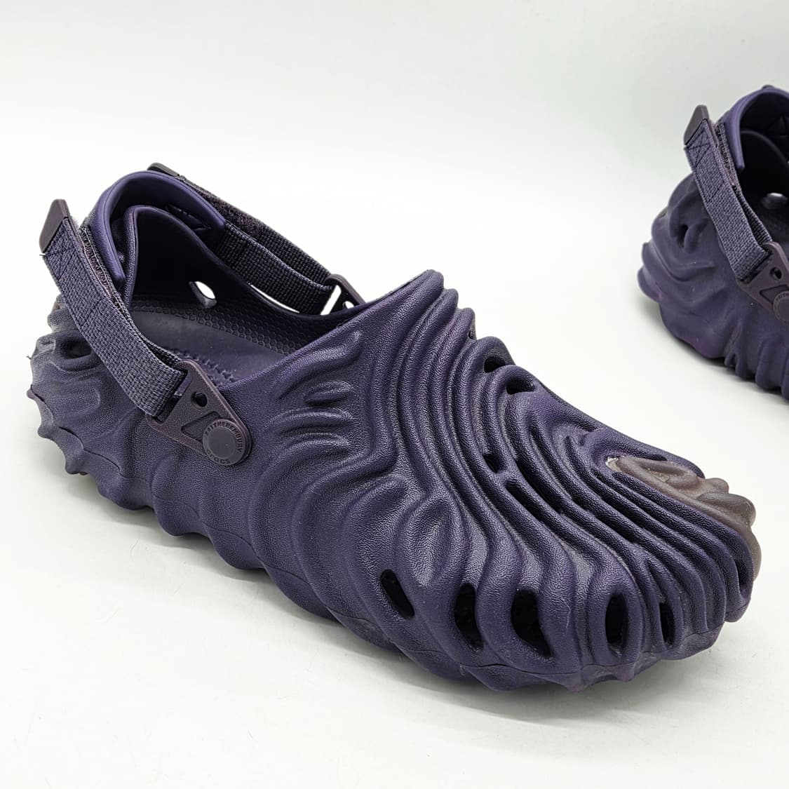  크록스 x 살레헤 벰버리 폴렉스 클로그 우베 (M7 W9) 상품이미지5