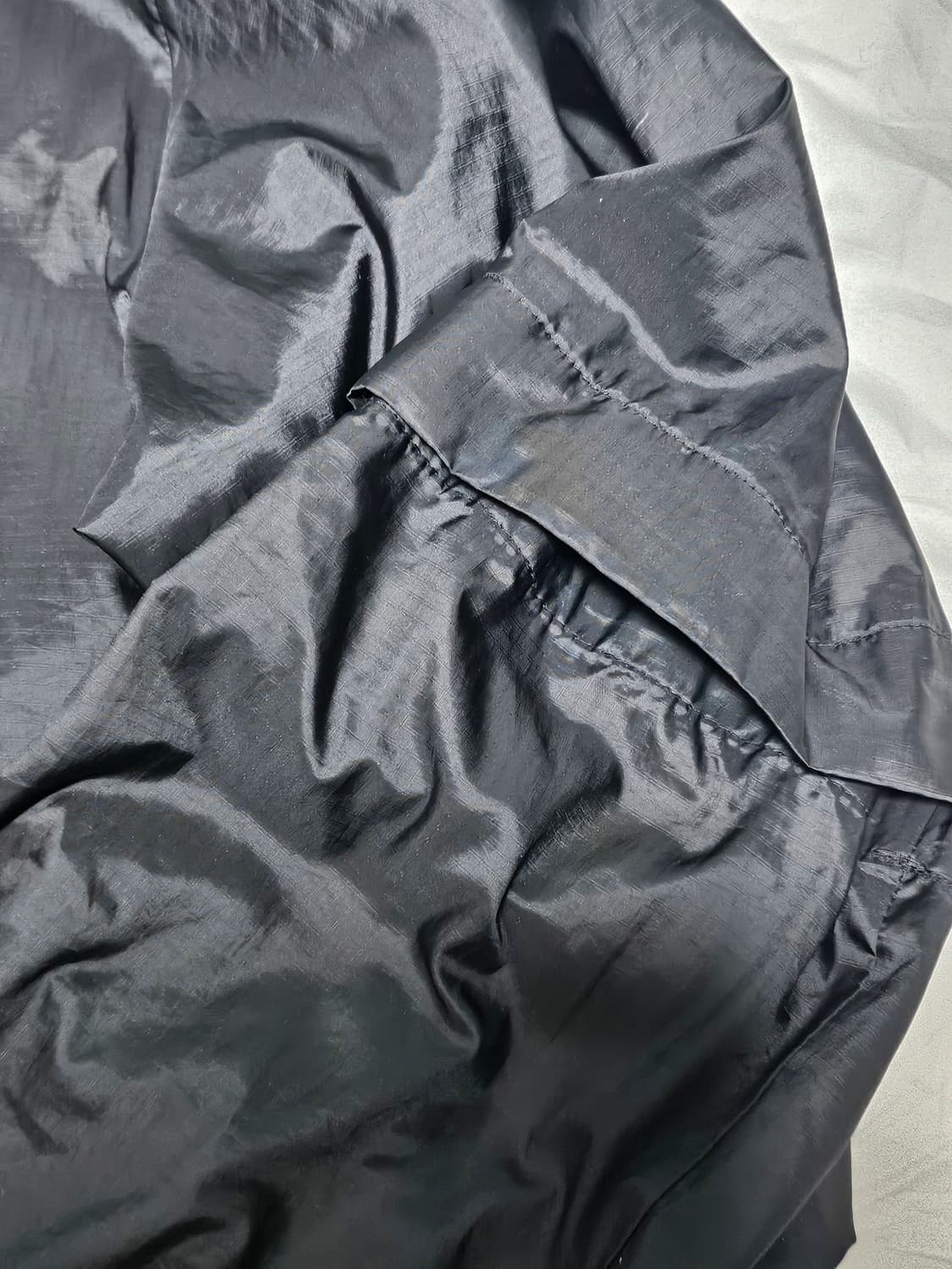 10s 나이키 스우시로고 블랙 경량 바람막이 L 상품이미지3