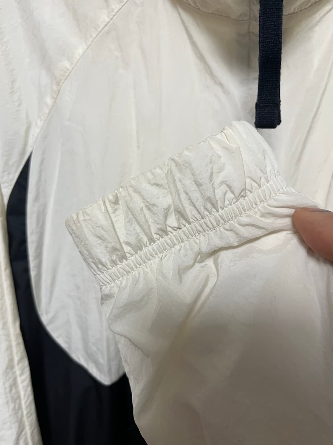 나이키 스우시 바람막이 아이보리/블랙 상품이미지4