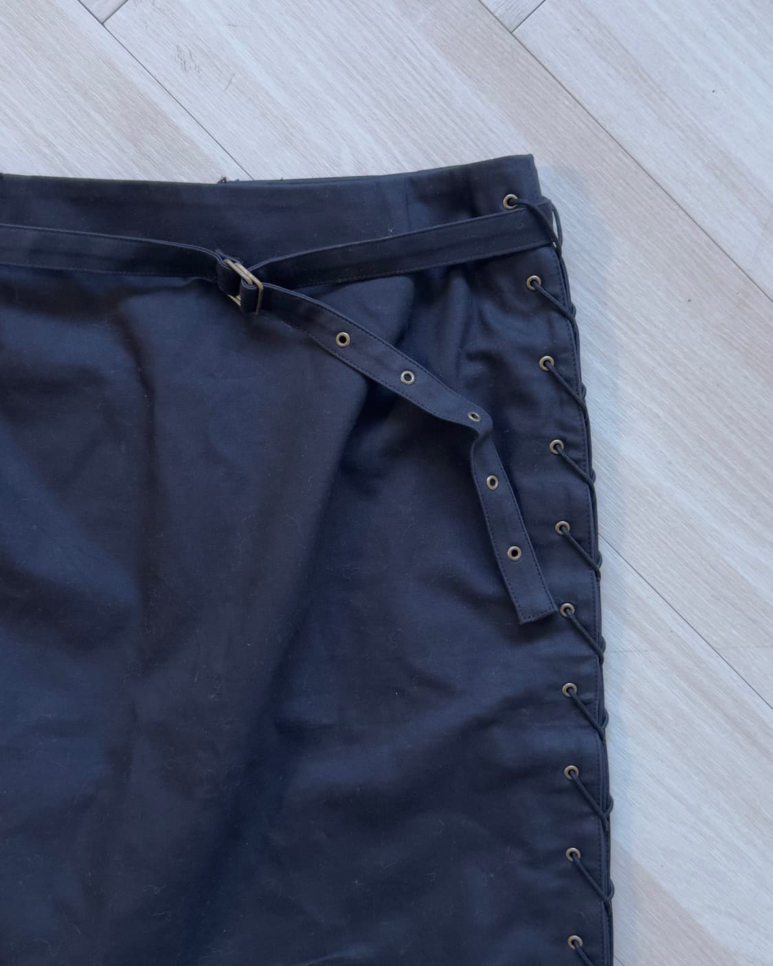 [LA BREA] Side Lace-up Midi Skirt 상품이미지1