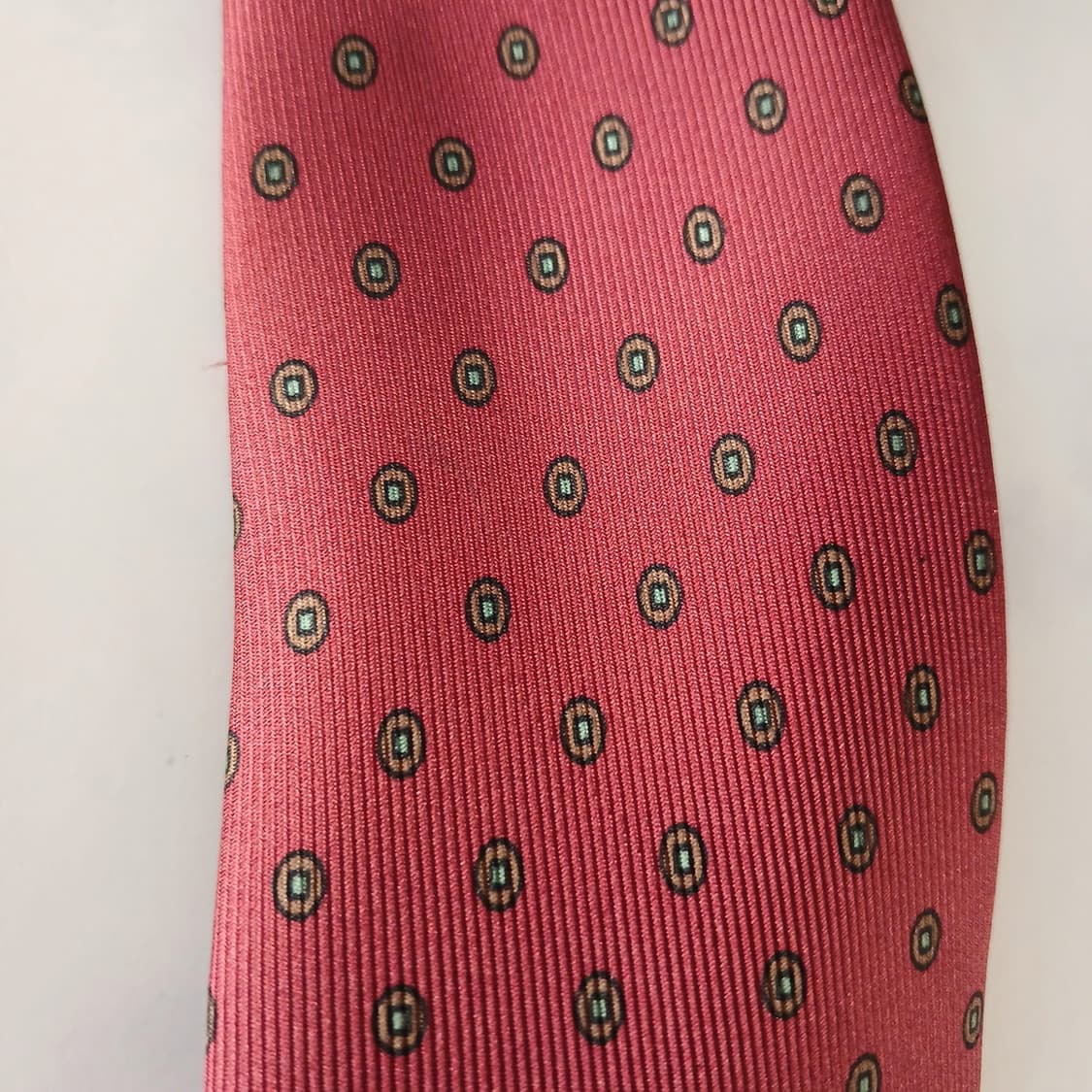 아이그너 실크 짙은핑크 오벌 패턴 넥타이 8.2cm A등급 A19204
 상품이미지7