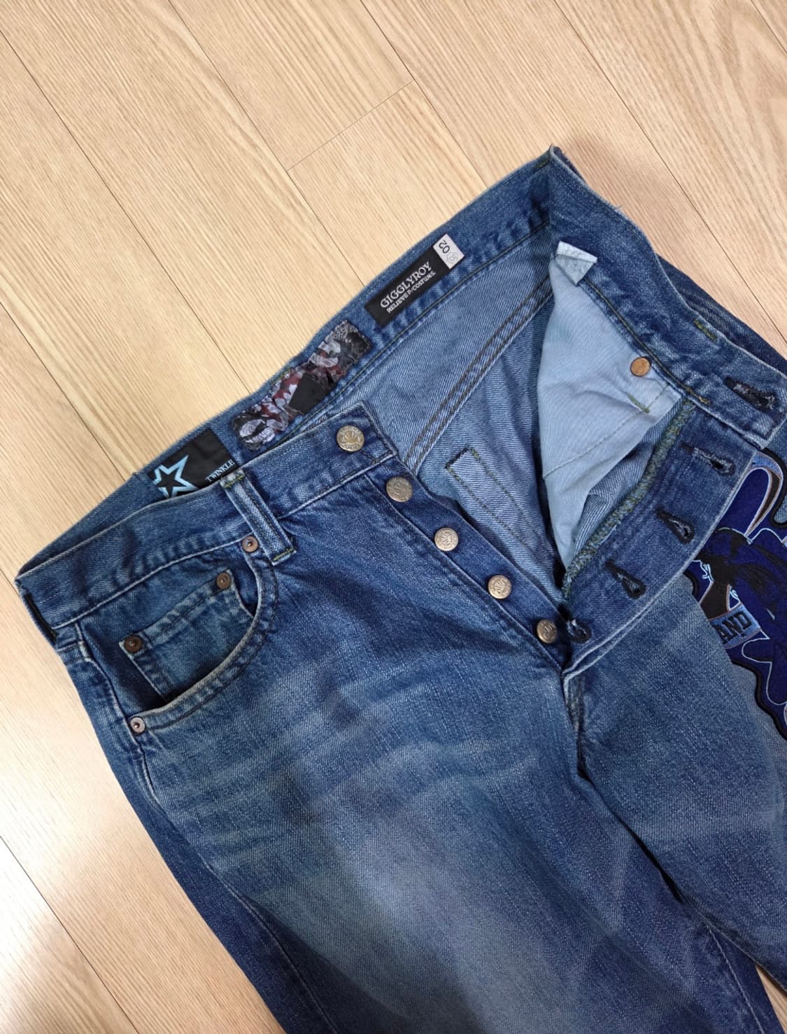 기글리로리 체위 와펜 레귤러 데님 팬츠 상품이미지4