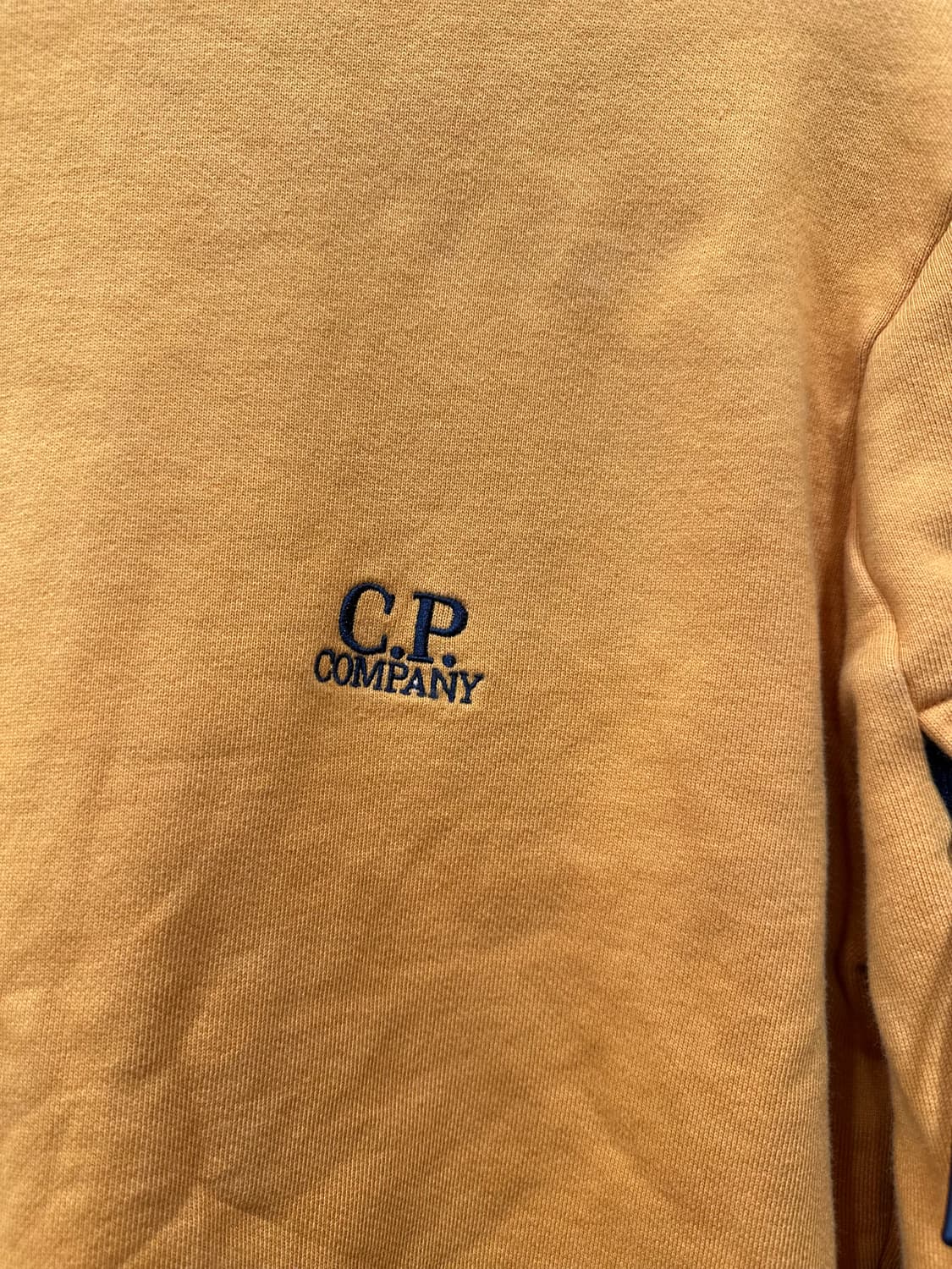 C.P. 컴퍼니 오렌지 기모 맨투맨 100 상품이미지2