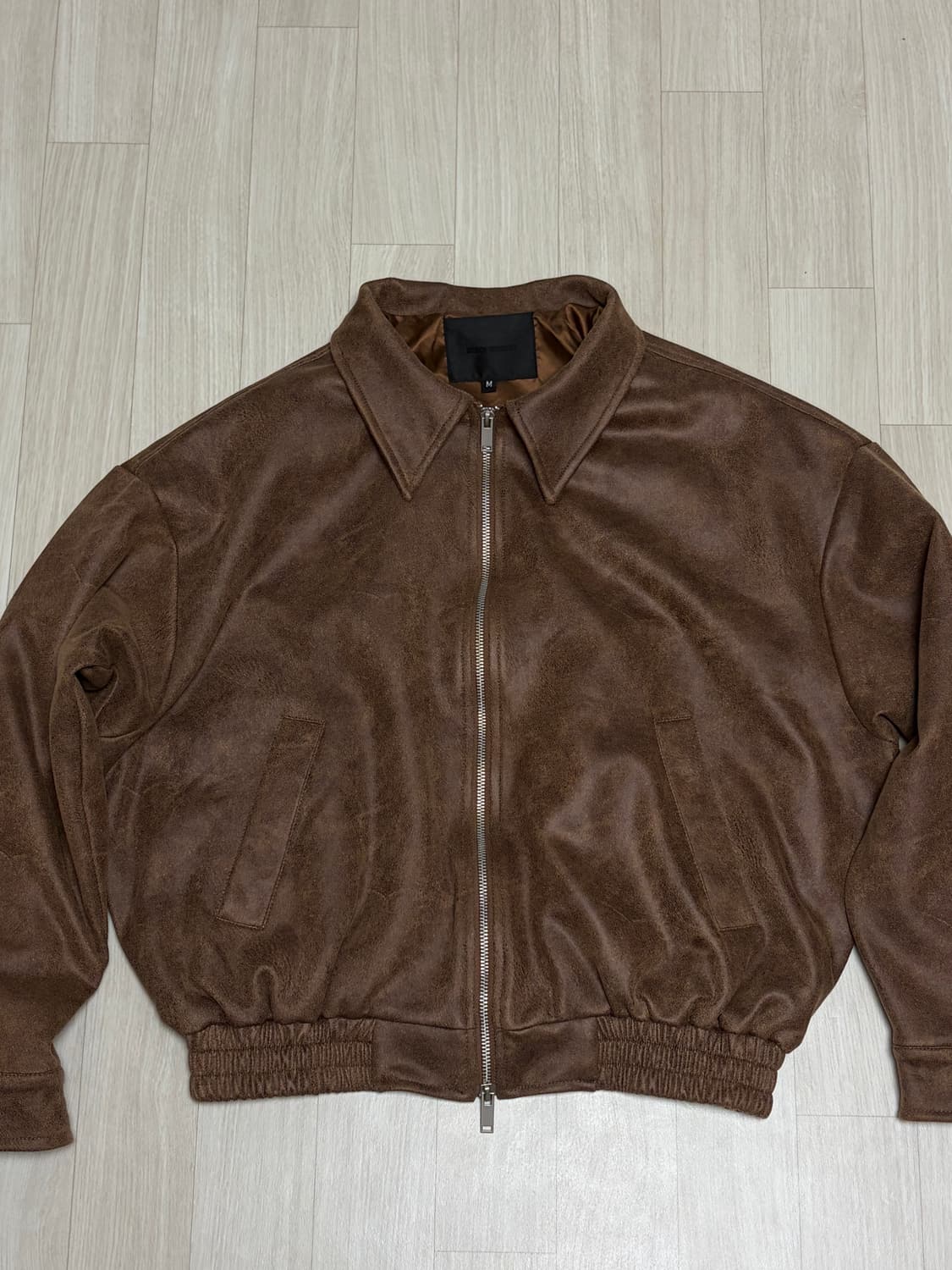 블랙모먼트 자켓 상품이미지1