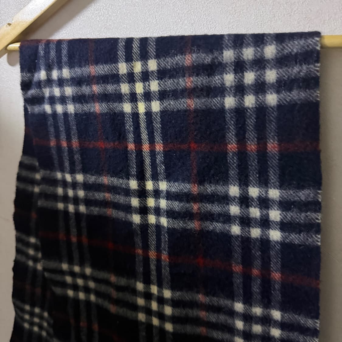 버버리 캐시미어 노바체크 머플러 네이비 상품이미지2