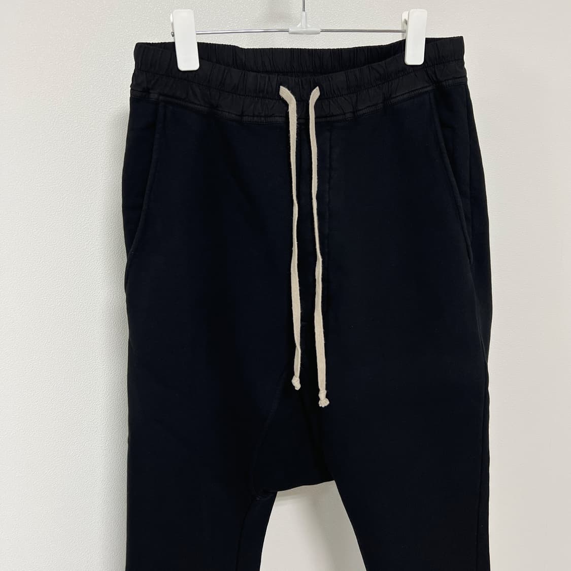 릭오웬스 16FW 다크쉐도우 프리즈너 드로우스트링 조거 팬츠 블랙 상품이미지3