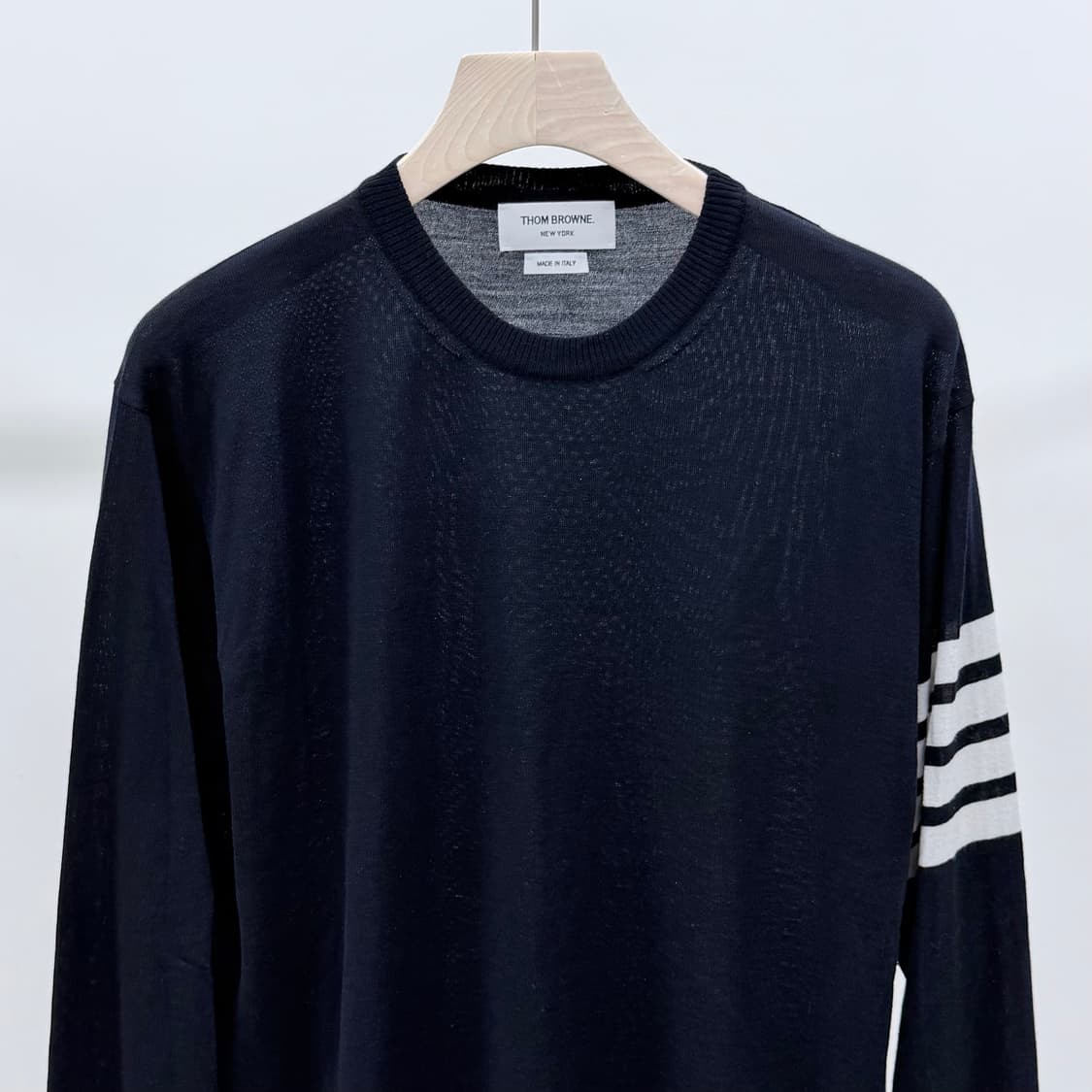 [S+급/5] 톰브라운 사선완장 메리노 울 니트 네이비 상품이미지3