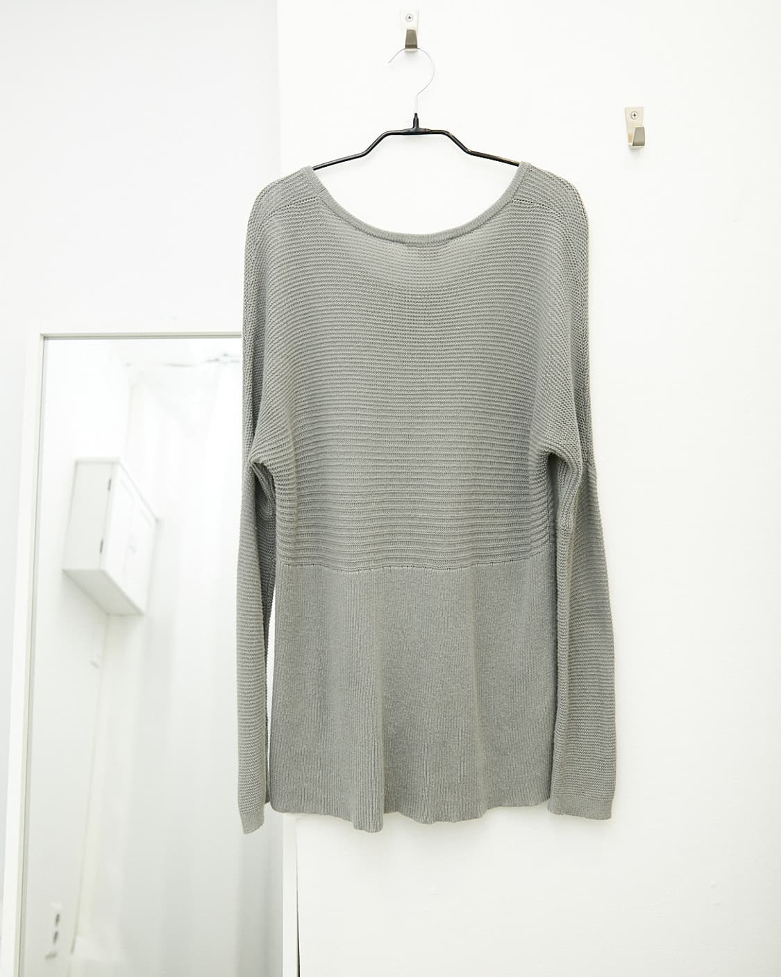 U-neck Sweater 상품이미지4
