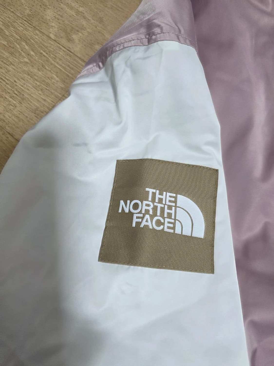 노스페이스 화이트라벨 플레이어 바시티 자켓 페일 핑크 - 24FW 상품이미지7