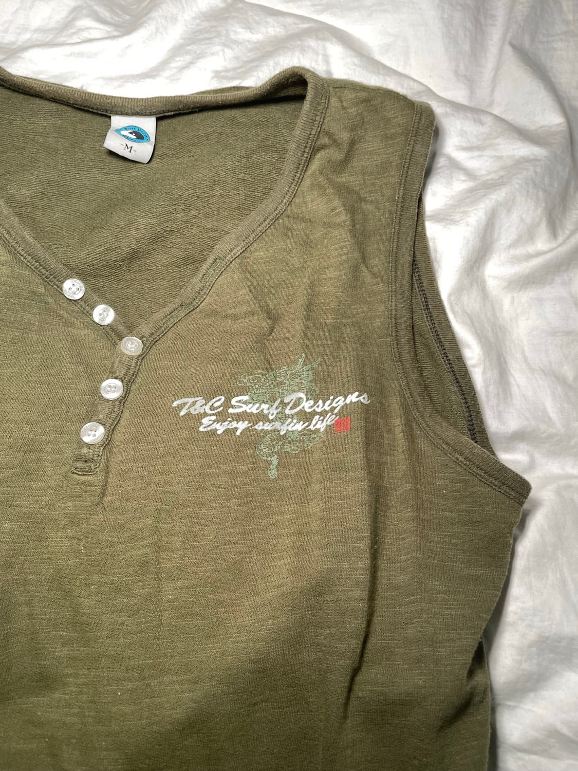y2k khaki sleeveless 카키 프린팅 민소매 나시 상품이미지3