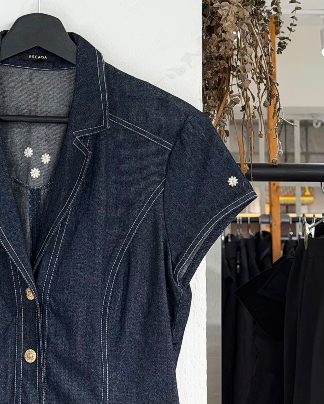 에스카다 진청 데이지 자수 데님 하프 슬리브 셔츠 상품이미지3