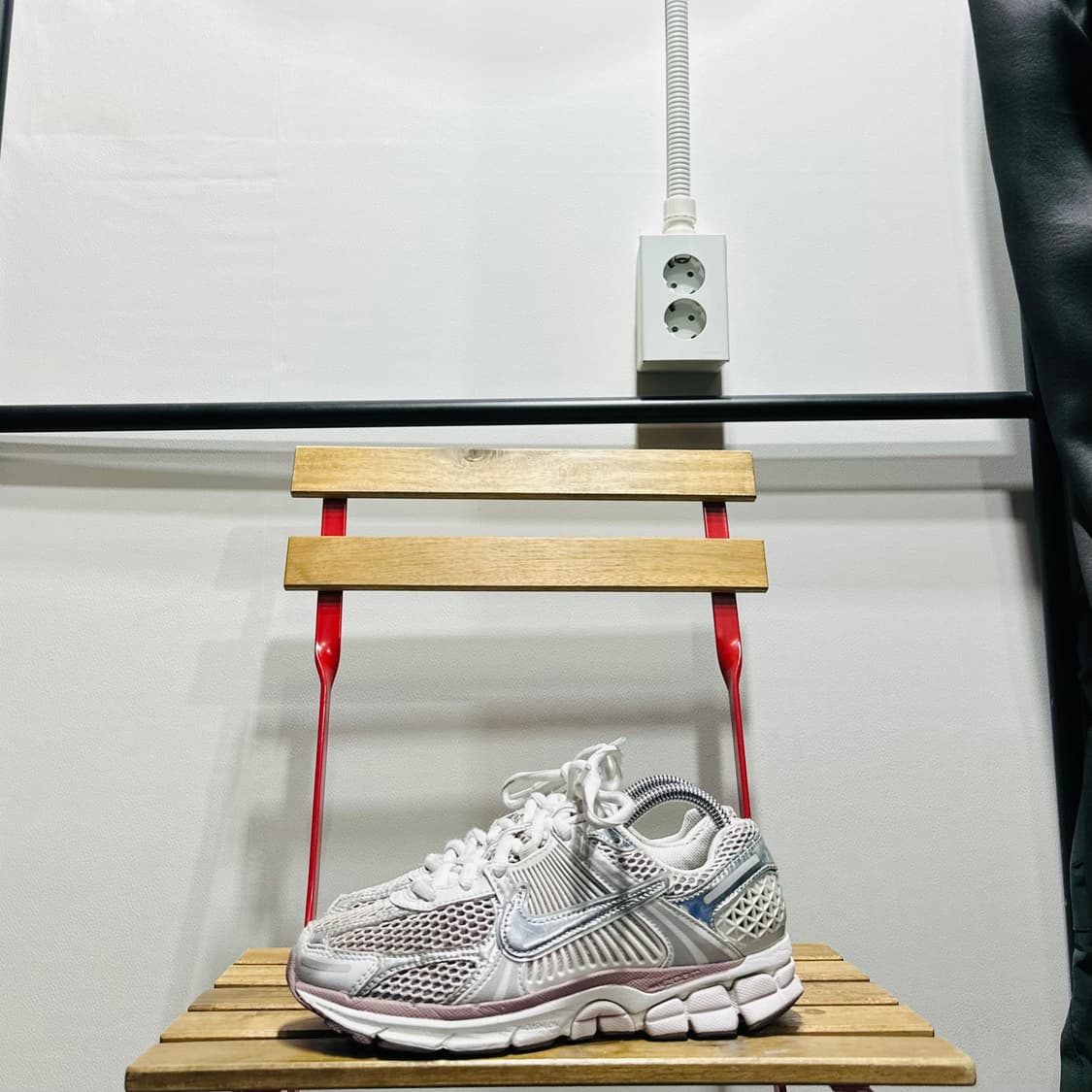 240) 나이키 운동화 여성 여자 신발 줌 보메로 메탈 상품이미지3