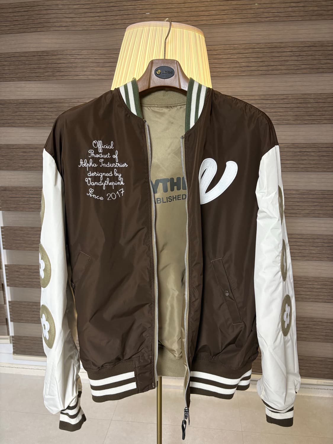 Vandy the pink 바시티 자켓 L 사이즈 상품이미지1