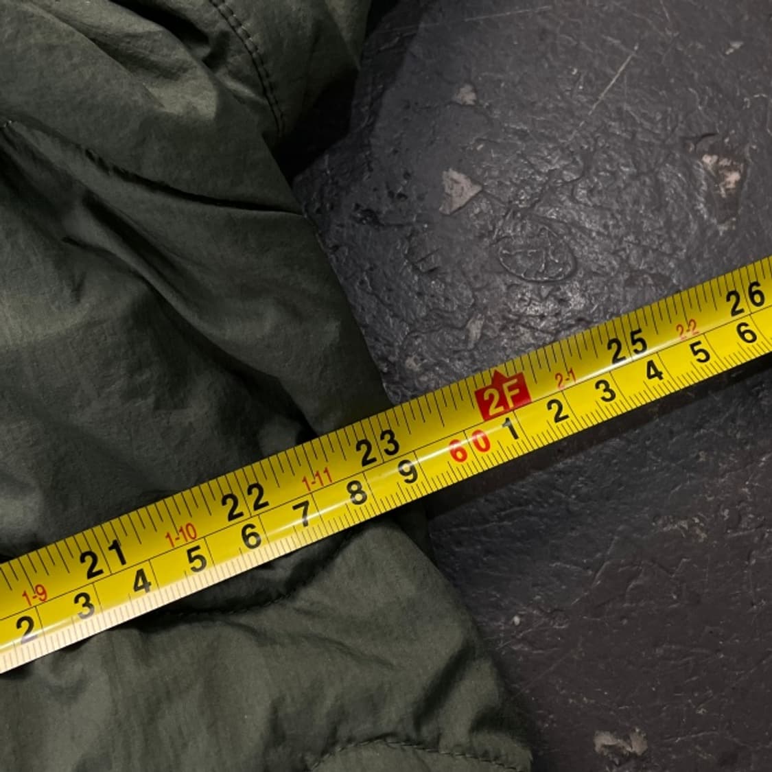 100 유니클로 X 화이트마운티니어링 리싸이클 하이브리드 다운 자켓 상품이미지6