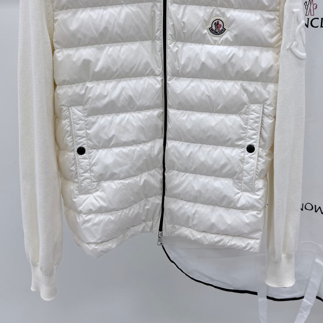 [S급/M] 몽클레어 트리콧 니트패딩 아이보리 상품이미지4