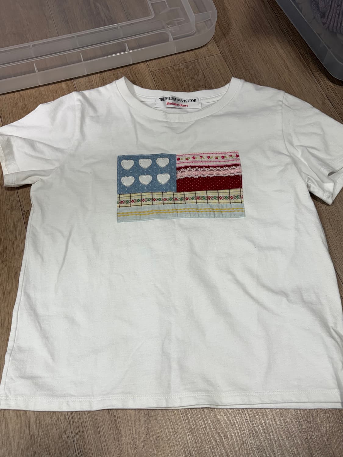 더뮤지엄비지터 패치워크 식스 하트 티셔츠 반팔 상품이미지2