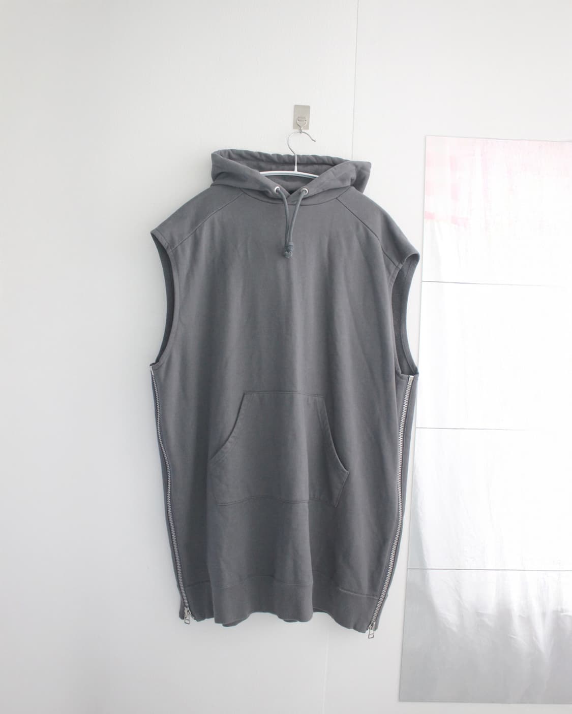 johnlawrencesullivan sleeveless longhood 상품이미지1