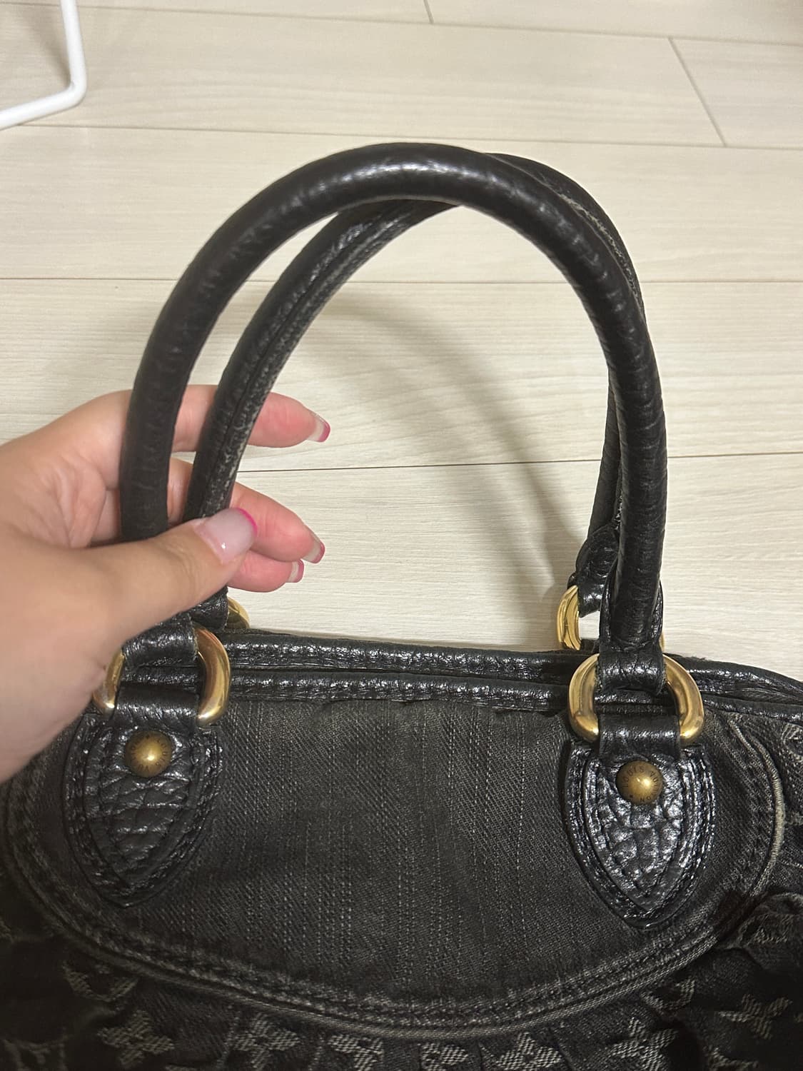 루이비통 빈티지 데님 모노그램 숄더백 블랙 상품이미지4