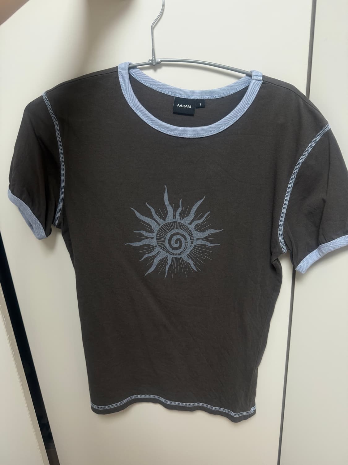 아캄 Cracked Sun Ringer Top (Dark Gray) 상품이미지1