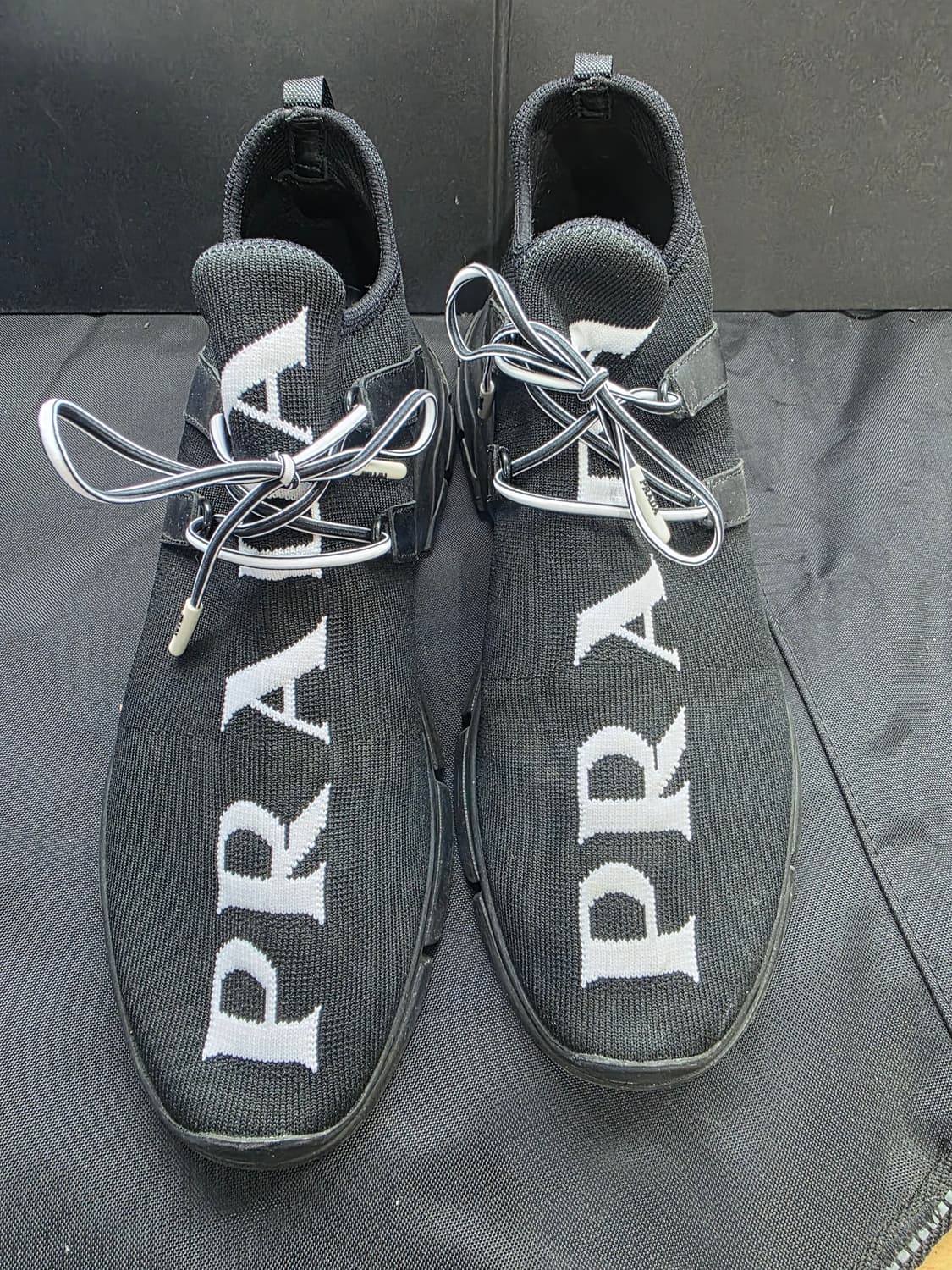 프라다 XY 로고 니트 스니커즈 블랙 화이트 (정품) 상품이미지1