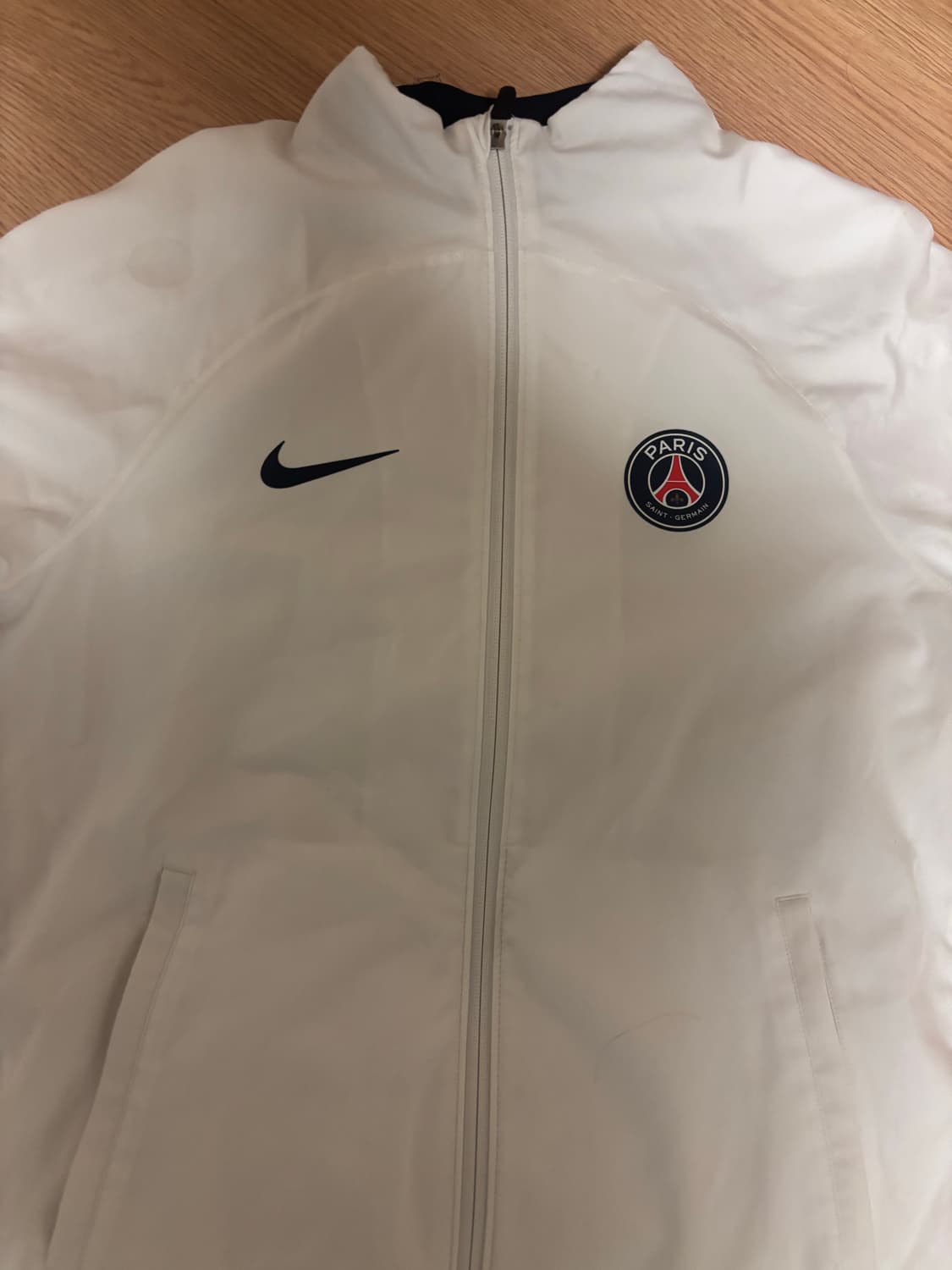 나이키 psg 바람막이 상품이미지2