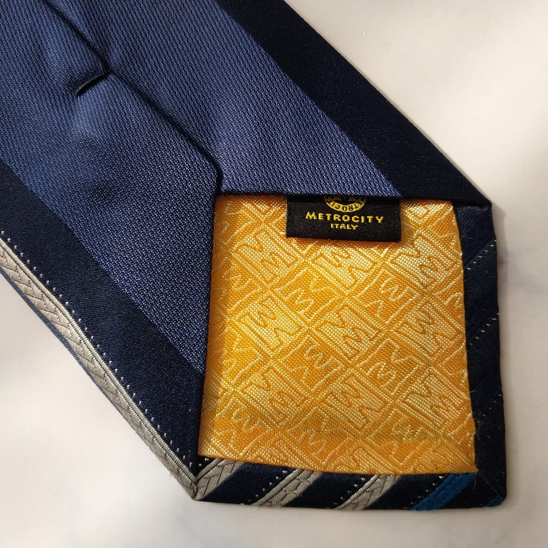 메트로시티 실크 네이비 스트라이프 넥타이 9cm A+등급 K1979 상품이미지7