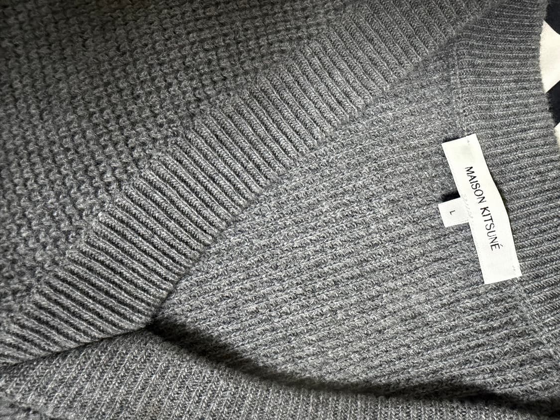 메종 키츠네 핸드라이팅 오버사이즈 V넥 니트 베스트 L 상품이미지4