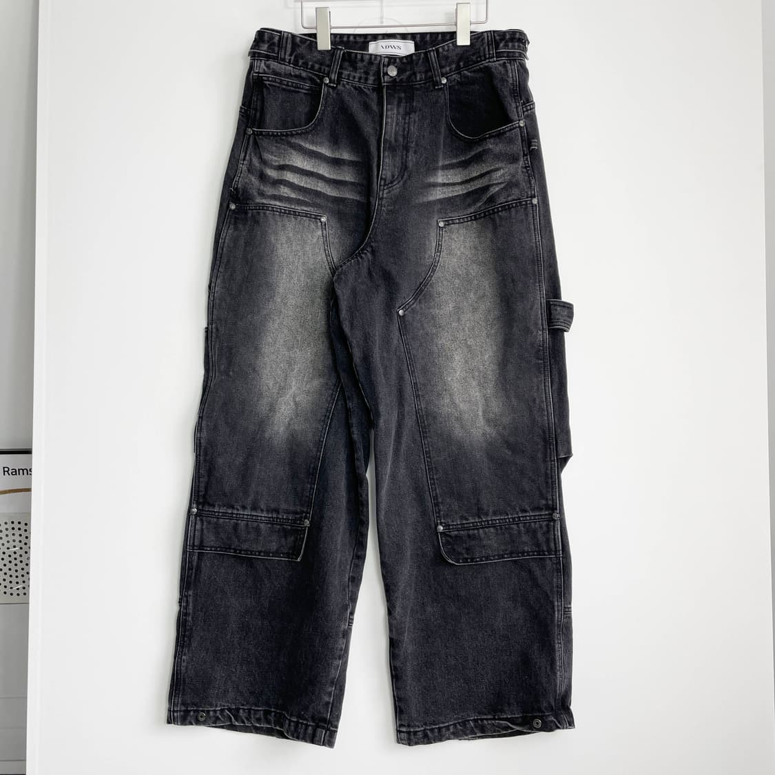 A1 아돈워너셀(IDWS) 오버랩 카펜터 데님 팬츠 블랙 1사이즈 상품이미지1