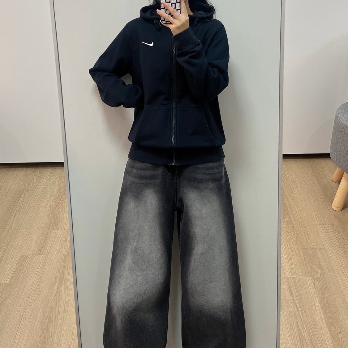 나이키 스우시 자수로고 블랙 후드집업 상품이미지2