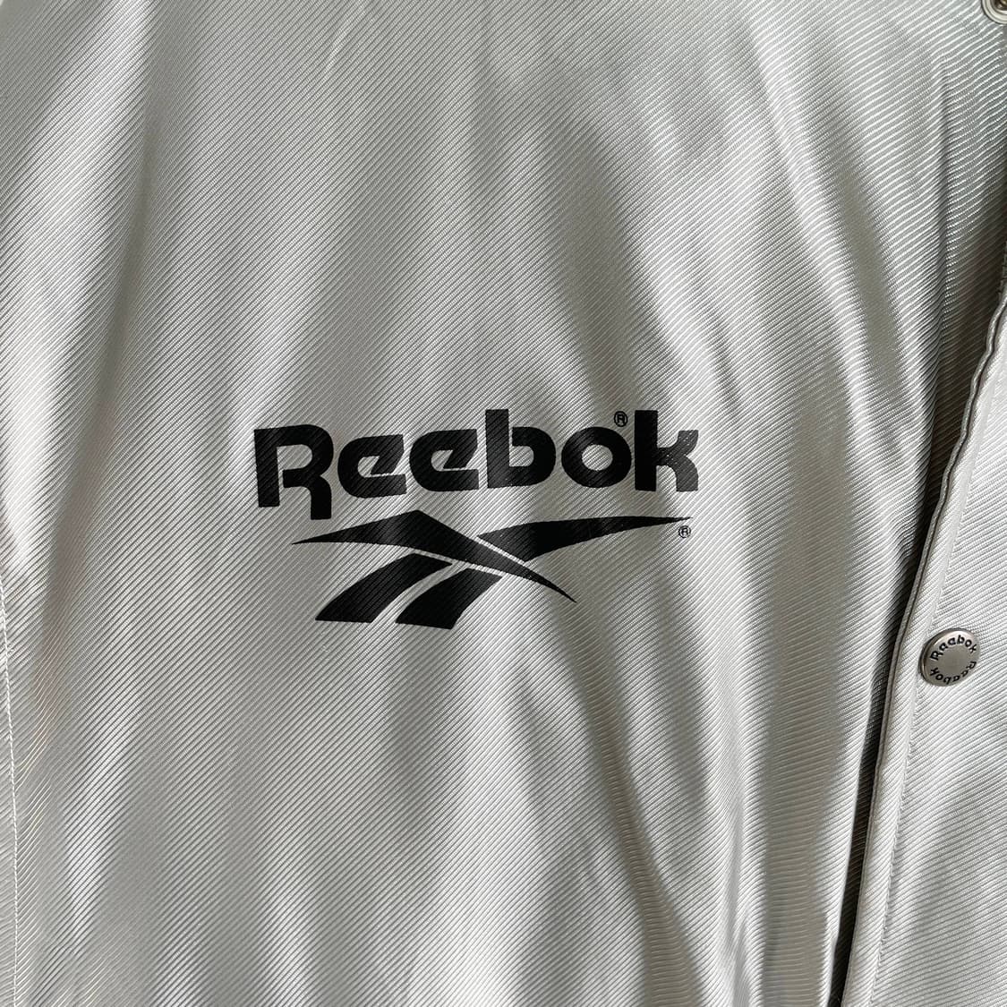 C2 리복 빅로고 유광 실버 롱 돕바 롱자켓 L사이즈 상품이미지4