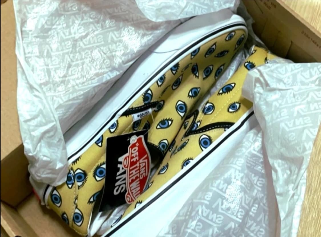 vans slip on eyes 👀  상품이미지1