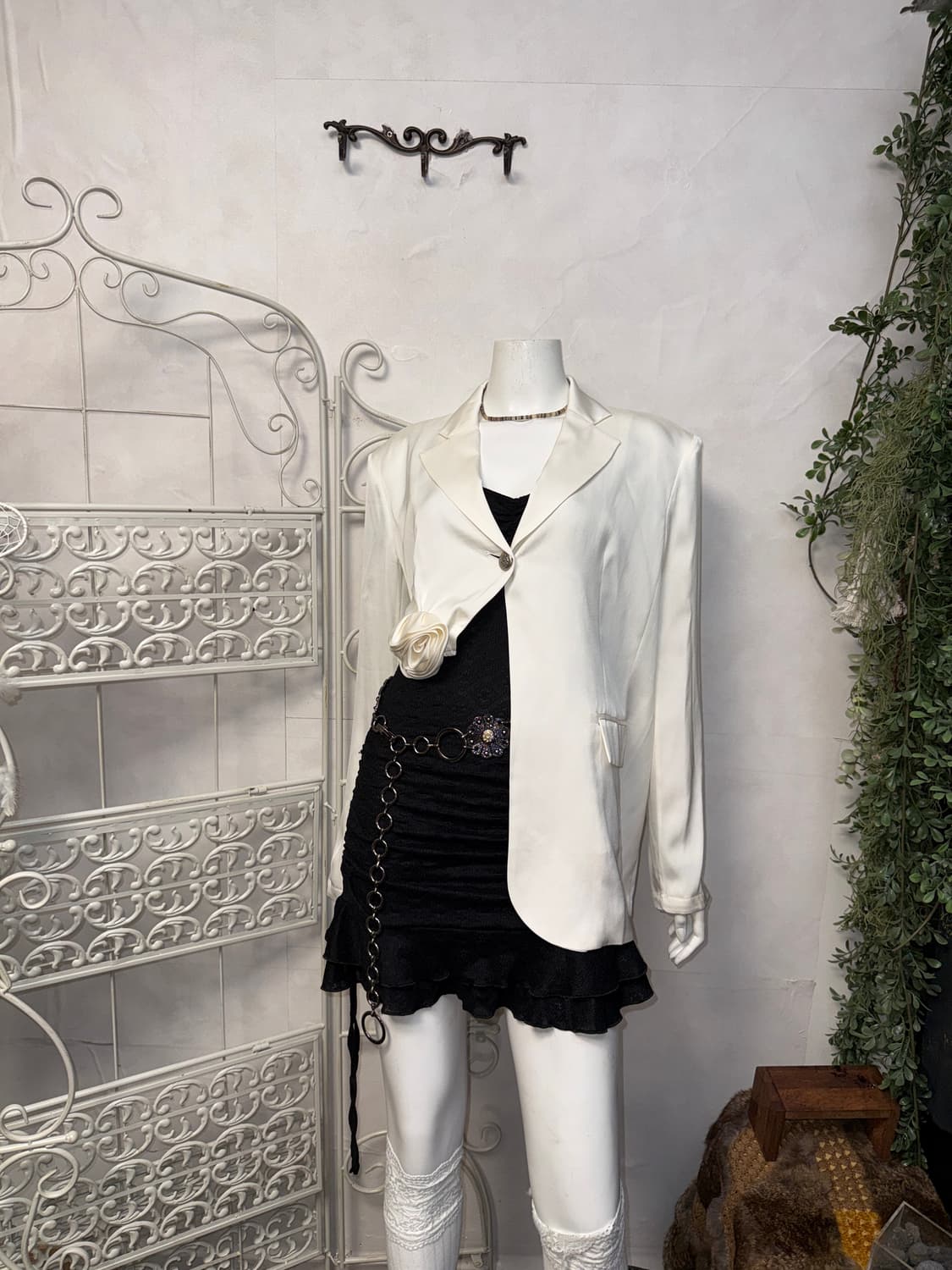 DINT white satin flower unbalance jk 상품이미지8