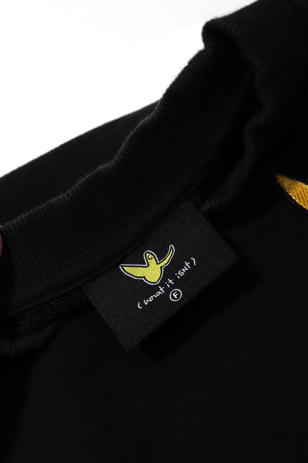 WHAT IT ISNT 기모 블랙 크롭 맨투맨 size Free 상품이미지4