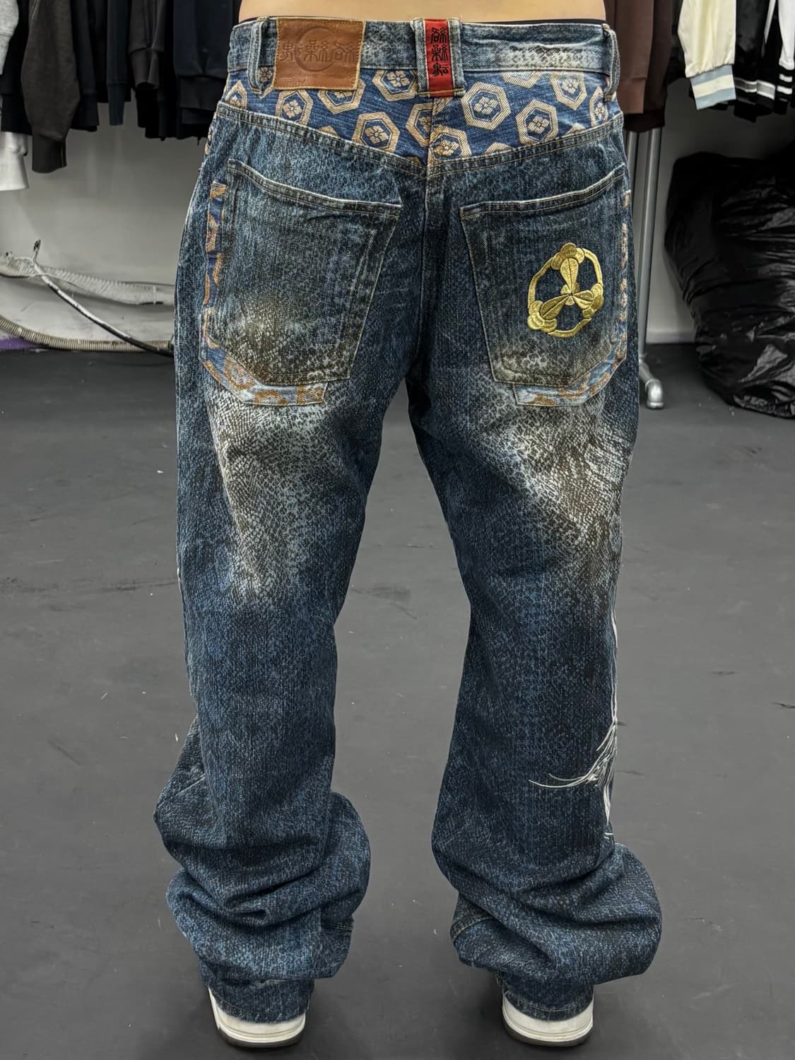 카라쿠리 타마시 뱀피 드래곤 데님팬츠 상품이미지5