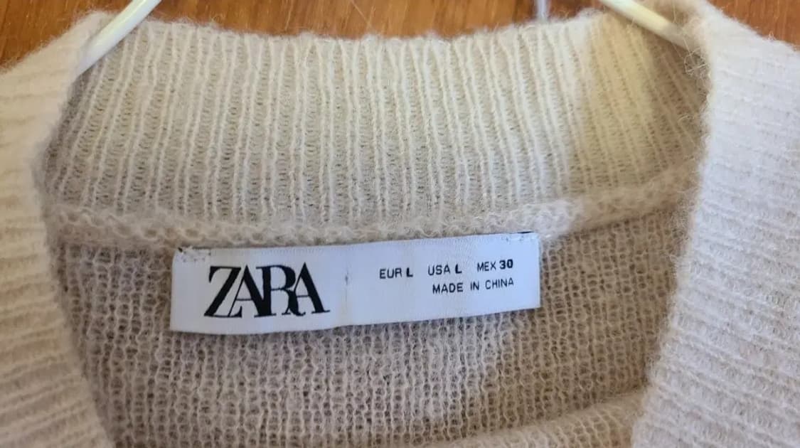 Zara 울 소재의 크림색 니트 상품이미지9